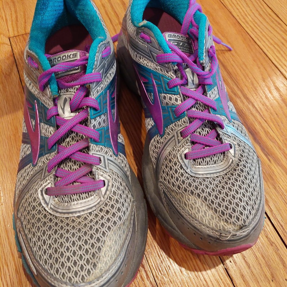 Brooks GTS 17 Adrenaline Women’s Running Shoes Size 9.5 Narrow Gray Purple Teal